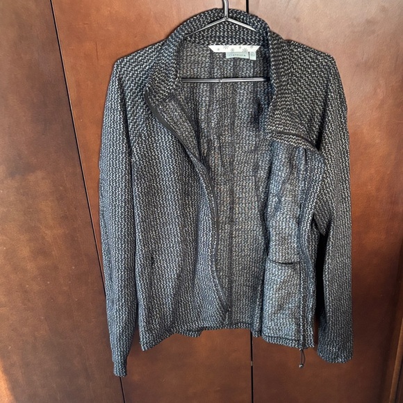 Athleta Black and White Zip-Up Jacket - Picture 6 of 8